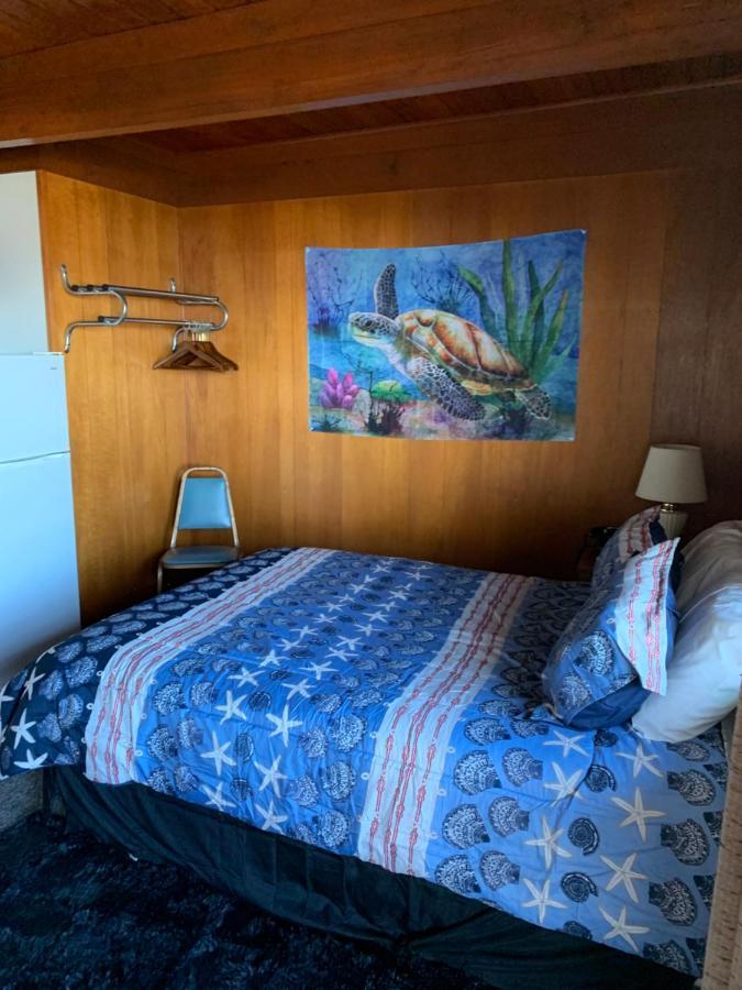 Curley'S Resort & Dive Center Sekiu Екстериор снимка